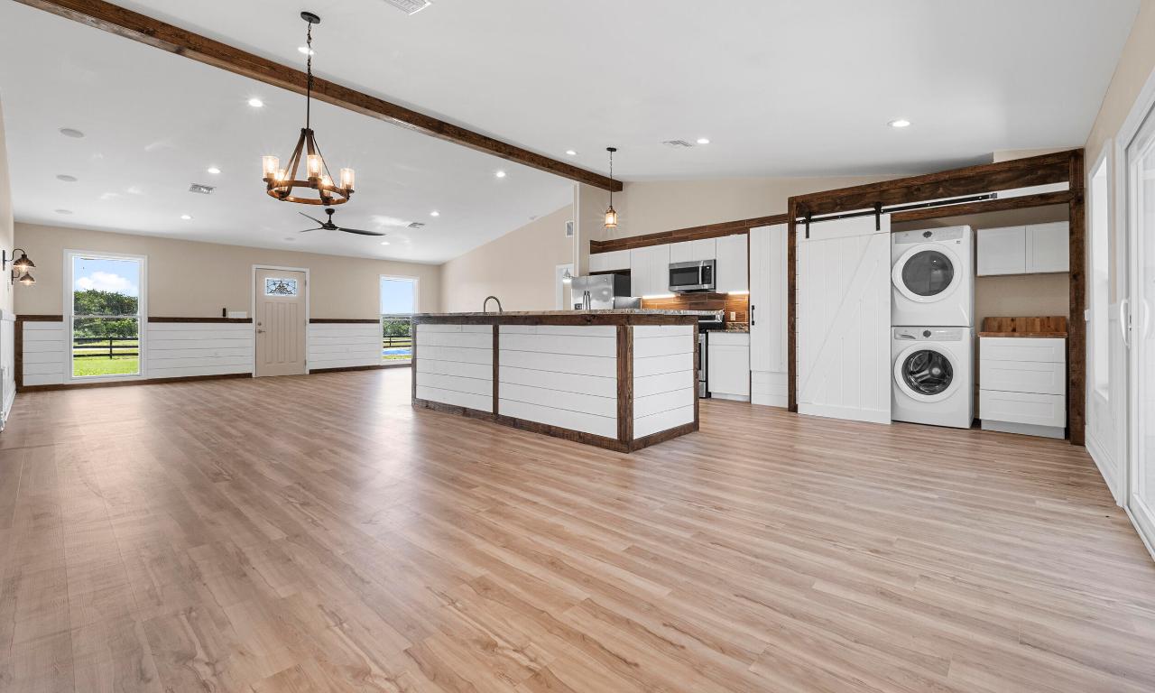 HOLIDAY HILLS - Residential