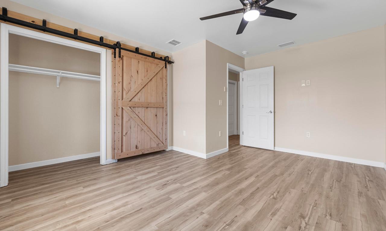 HOLIDAY HILLS - Residential