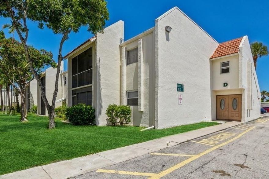 Clean and well maintained first floor unit.  All ages community.  100% real bamboo wood flooring.  Washer/Dryer inside the unit.  Screened patio with rolldown shutters plus extra storage.  Tankless Water Heater.  Minutes to the beach, bars, restaurants and shops.  Perfect place to enjoy the South Florida lifestyle.