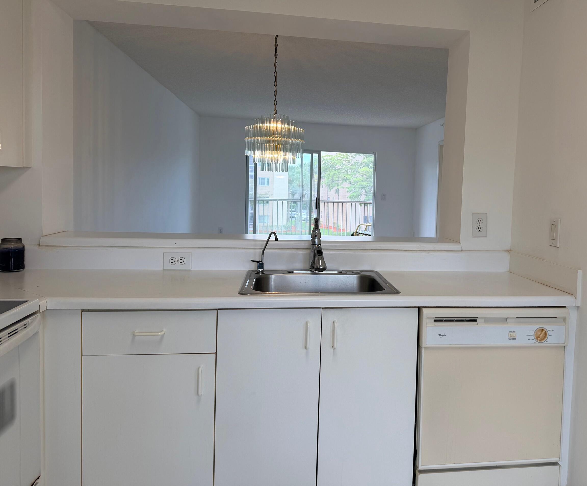 WELDON CONDOMINIUM J - Residential