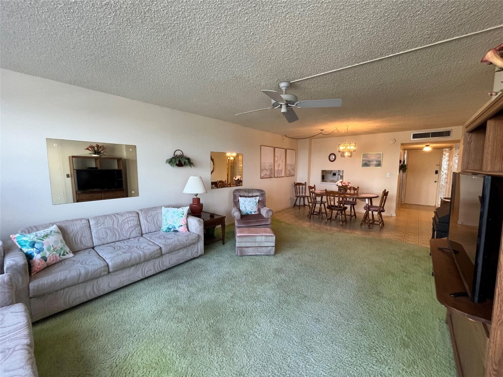 TRAFALGAR TOWERS CONDOMIN - Residential