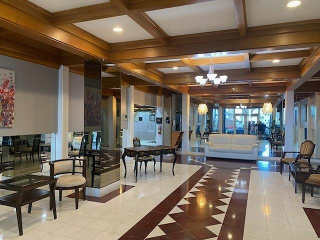 TRAFALGAR TOWERS CONDOMIN - Residential