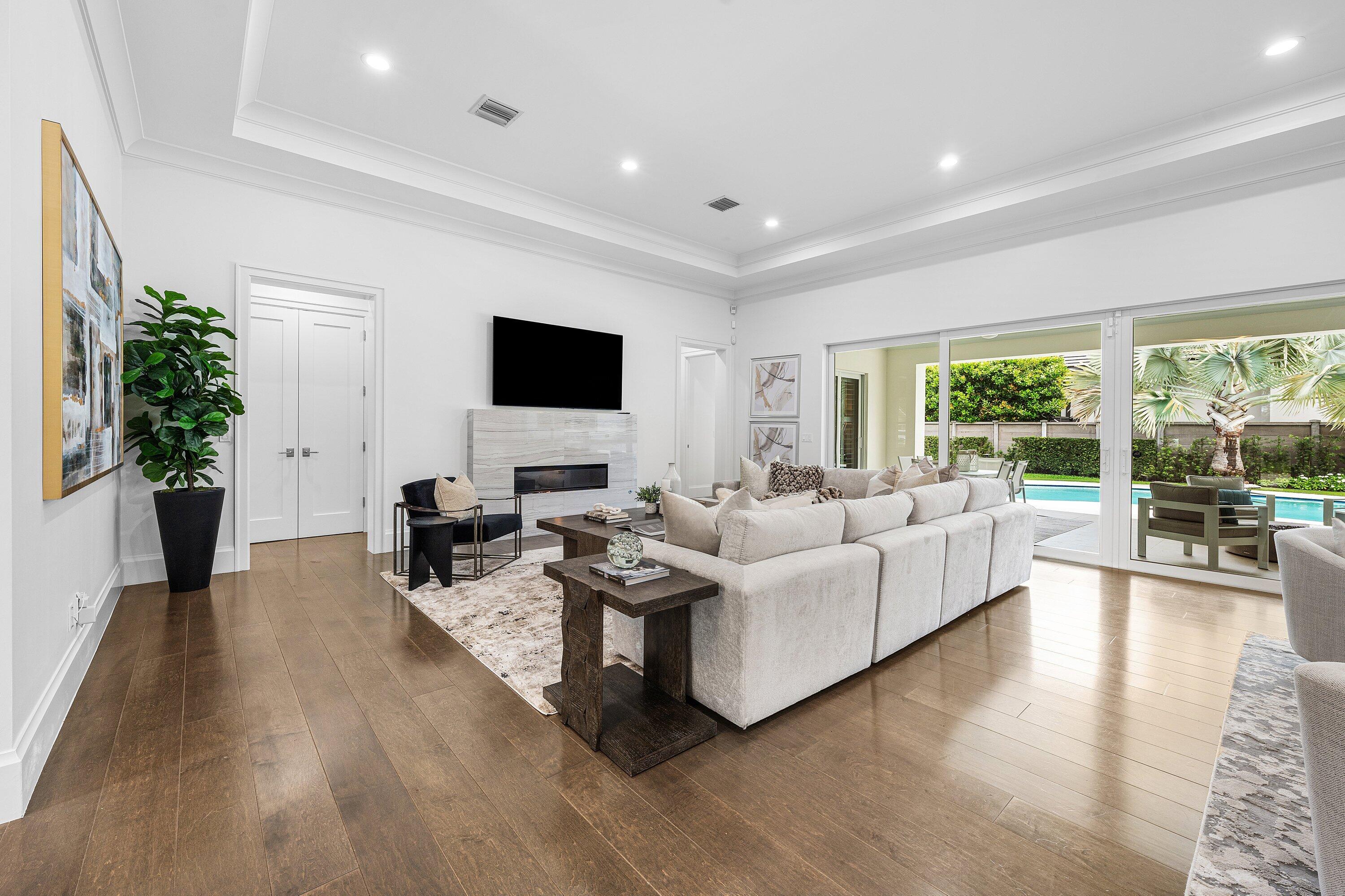 MACHLE PROPERTY ON AM 49 - Residential