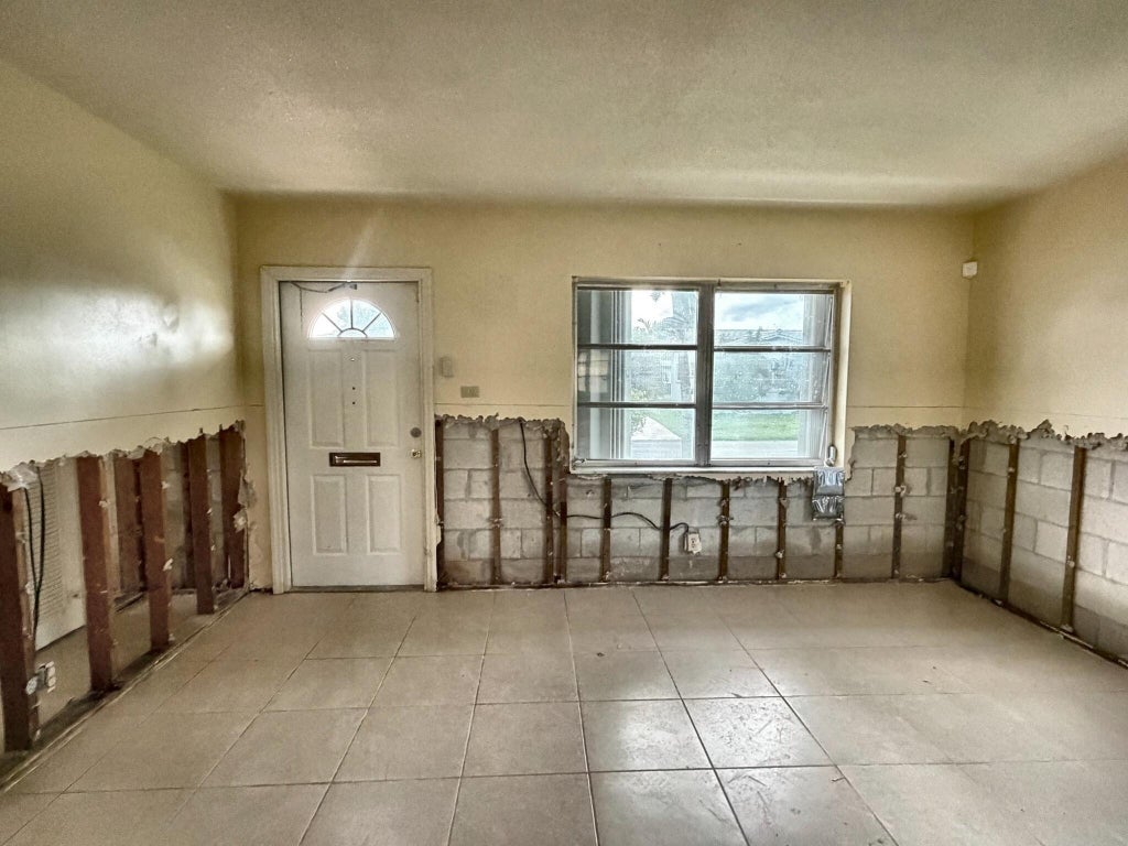 Photo of 5718 NW 86TH Terrace, Tamarac, FL 33321 (MLS # B26089380)