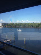 KINGS BAY HOUSE CONDO - Residential