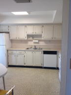 KINGS BAY HOUSE CONDO - Residential