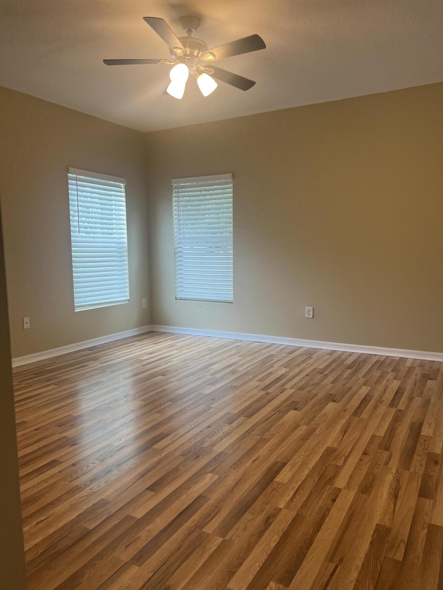 OAKLAND LAKE ESTATES - Residential Lease