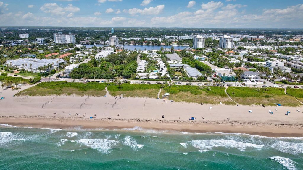 Photo of 320 S Ocean Boulevard #V-F, Delray Beach, FL 33483 (MLS # R11103715)
