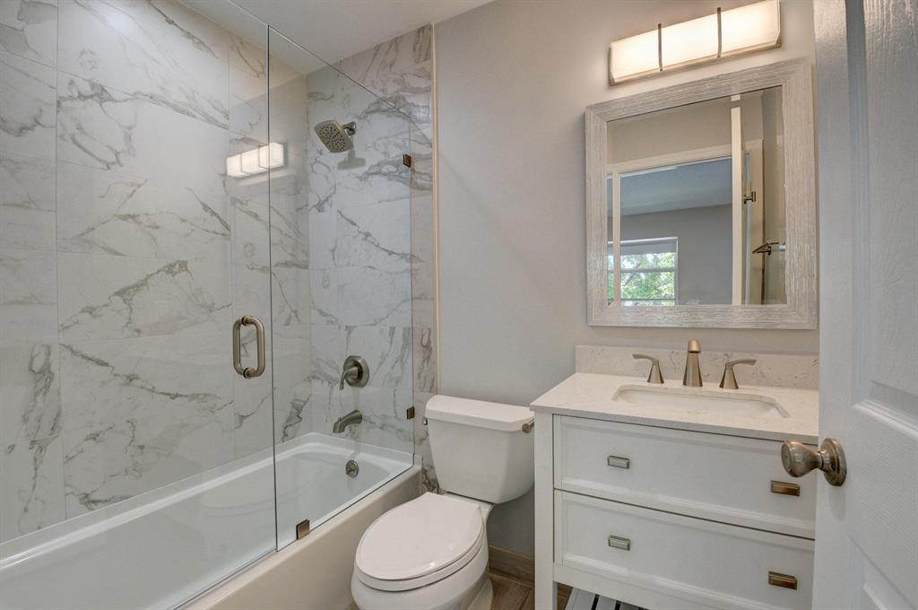 BOCA RATON SQUARE GATEWAY - Commercial Sale