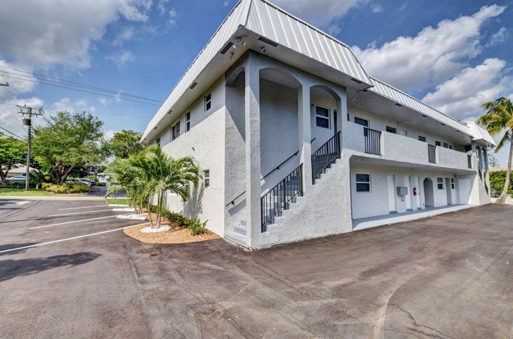BOCA RATON SQUARE GATEWAY - Commercial Sale