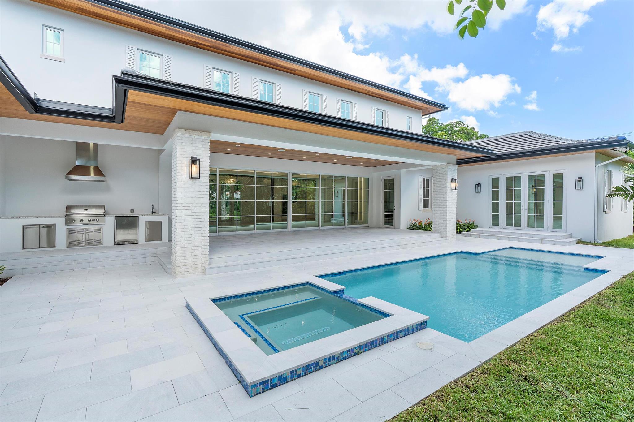 CORAL GABLES RIVIERA SEC - Residential