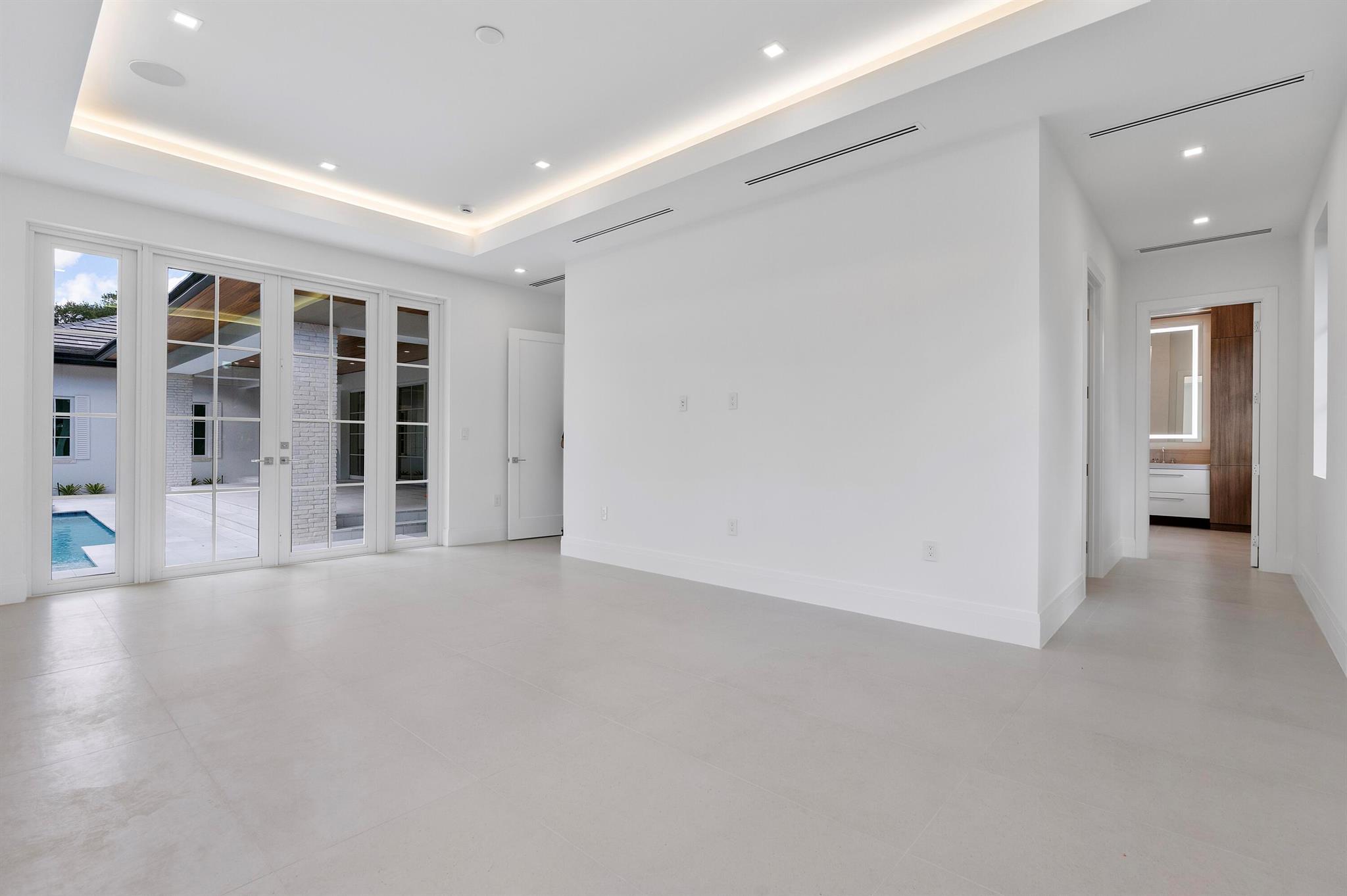 CORAL GABLES RIVIERA SEC - Residential