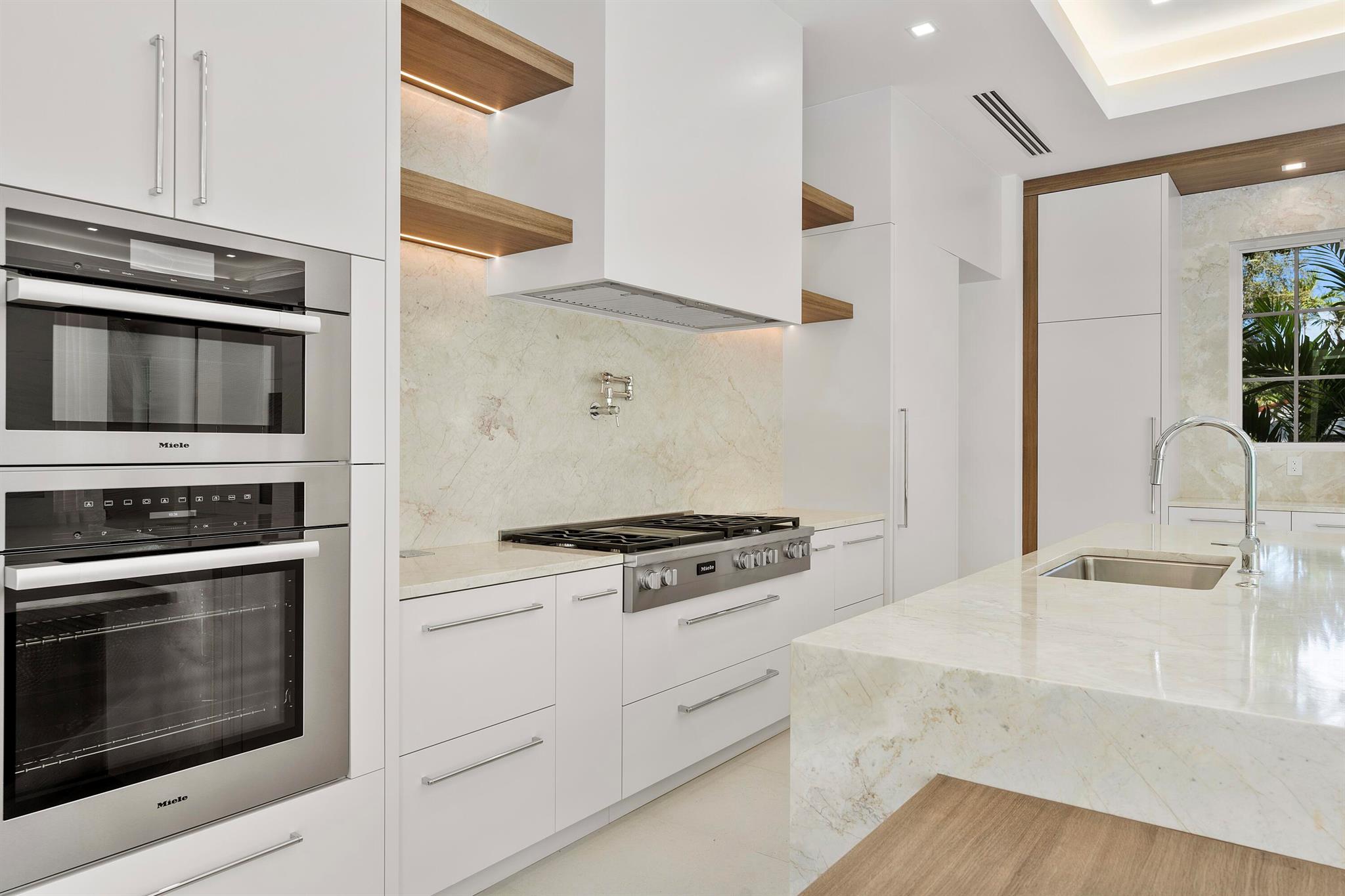 CORAL GABLES RIVIERA SEC - Residential