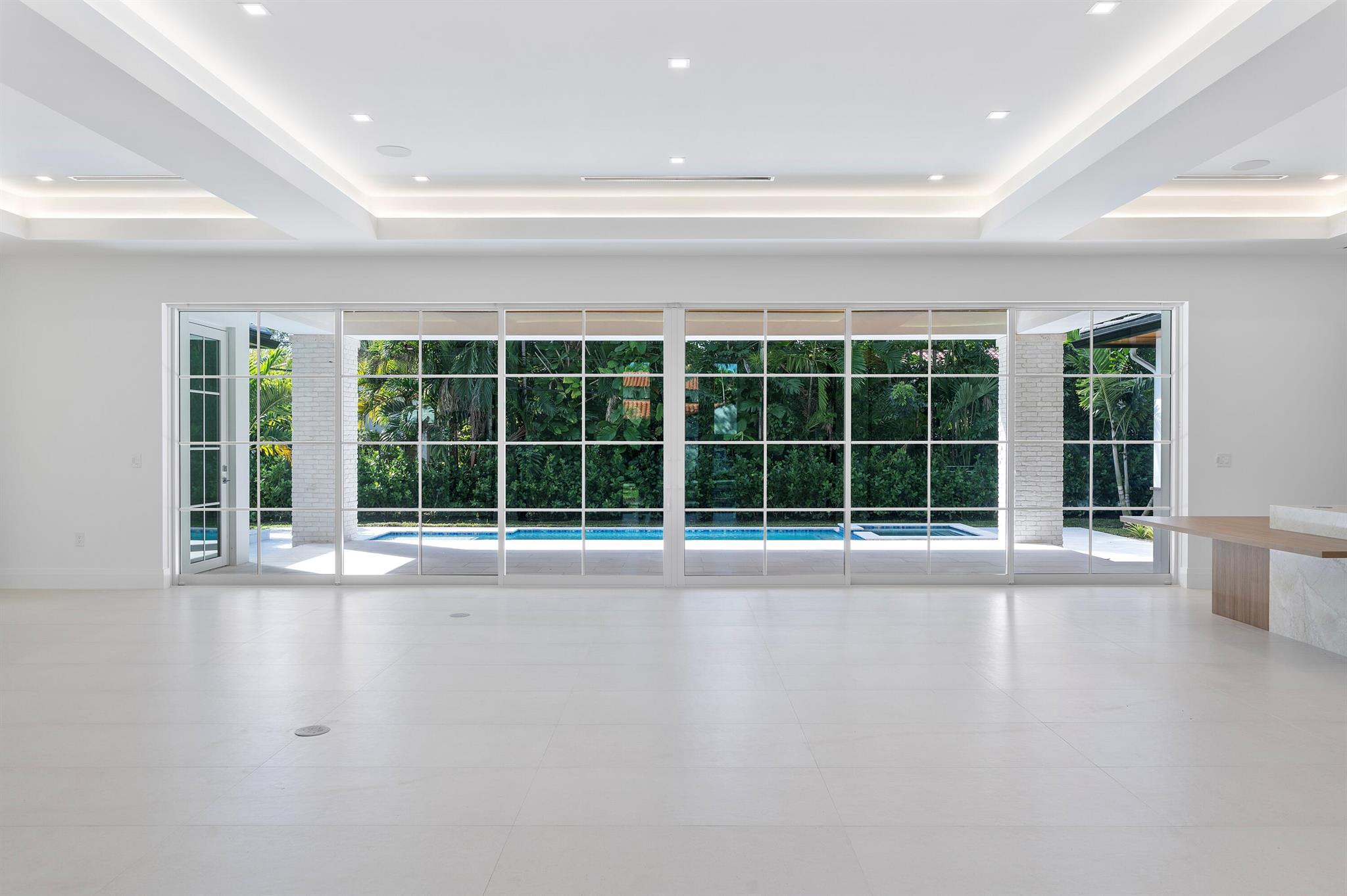 CORAL GABLES RIVIERA SEC - Residential