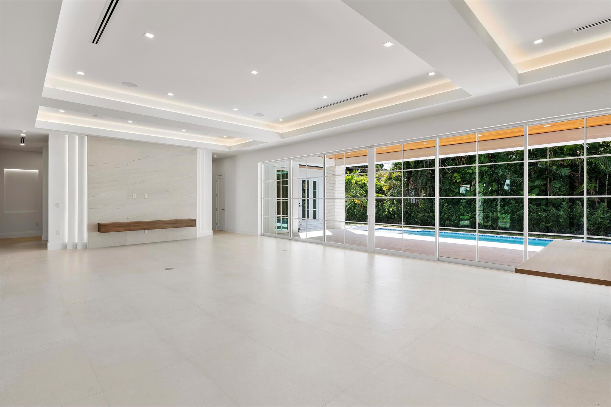 CORAL GABLES RIVIERA SEC - Residential