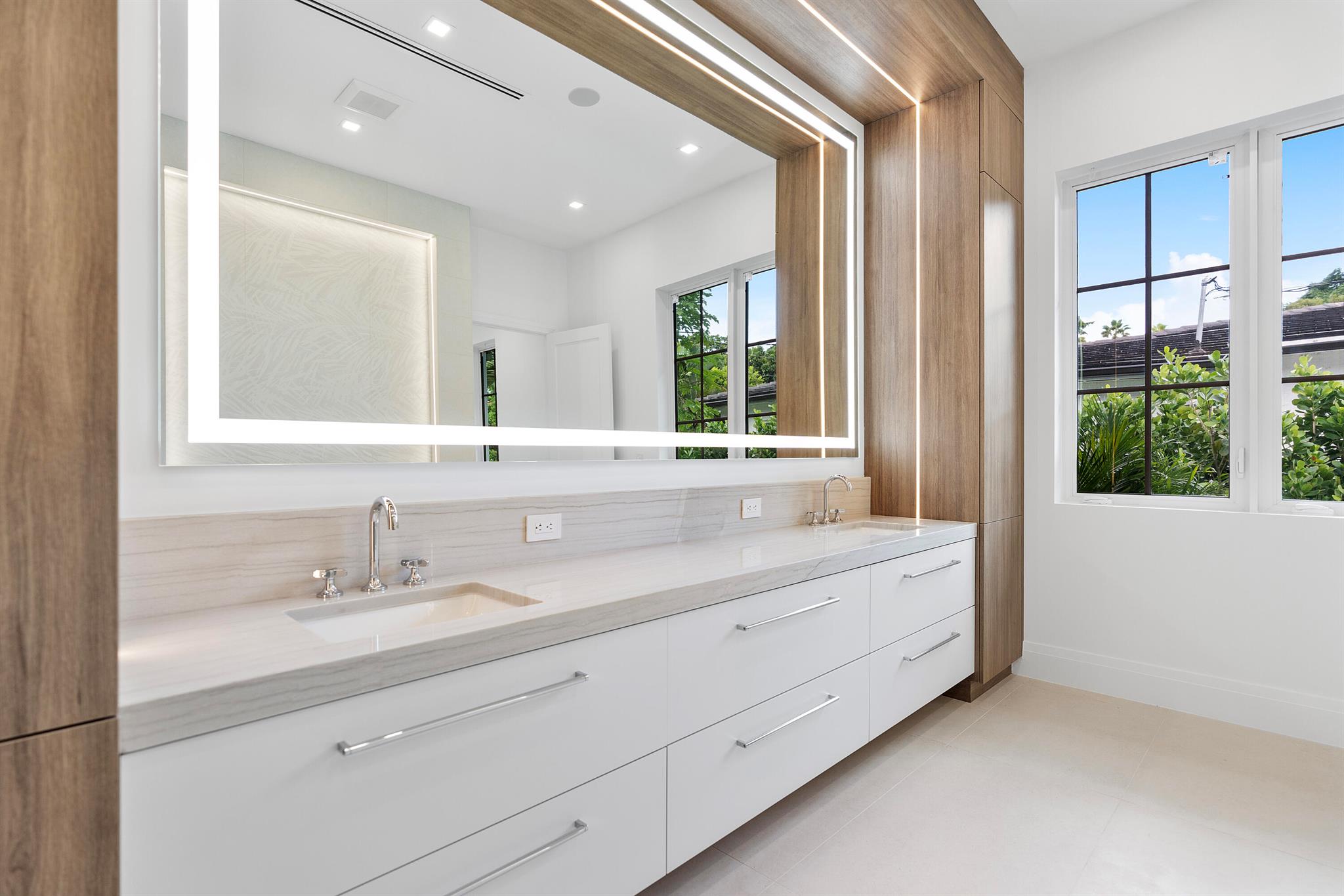 CORAL GABLES RIVIERA SEC - Residential