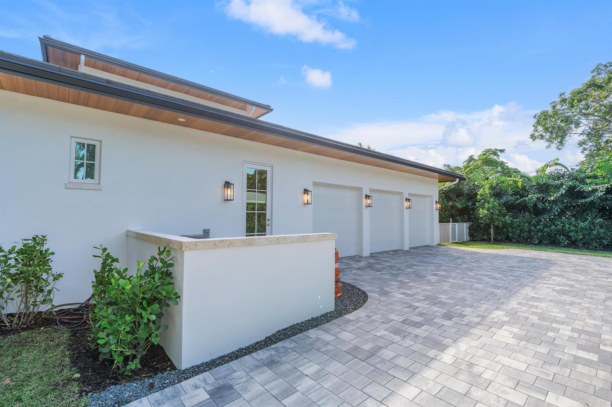 CORAL GABLES RIVIERA SEC - Residential