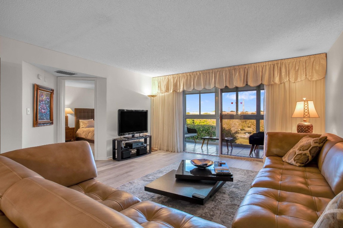 WYNMOOR - Residential