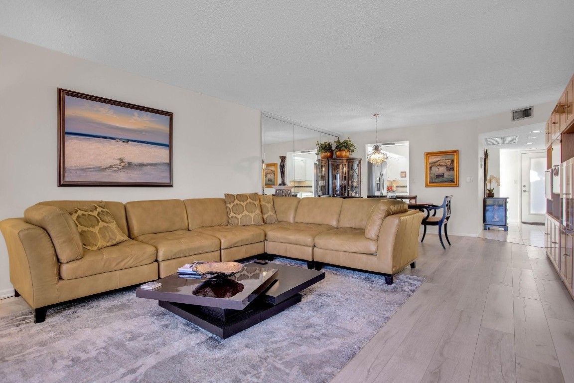 WYNMOOR - Residential