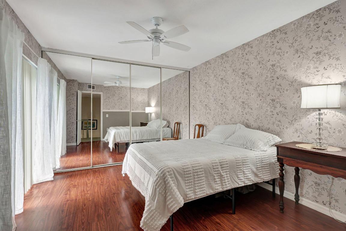 SHERWOOD LAKES - Residential