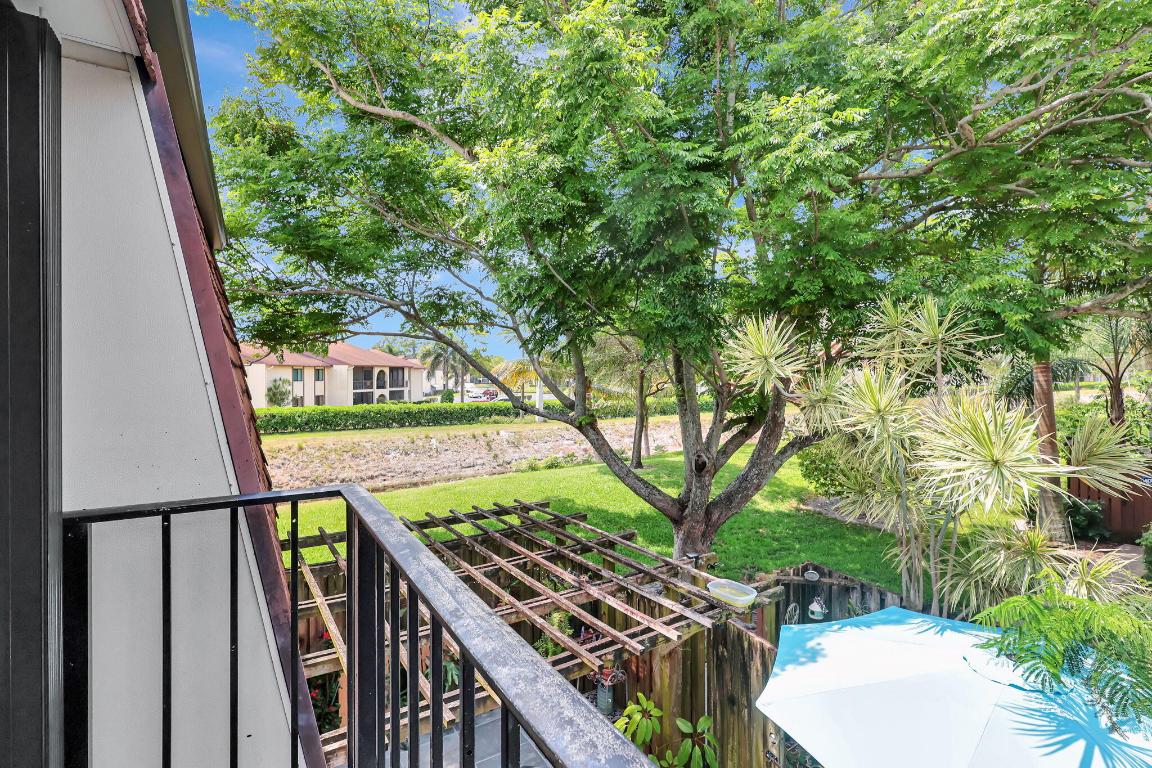 SHERWOOD LAKES - Residential