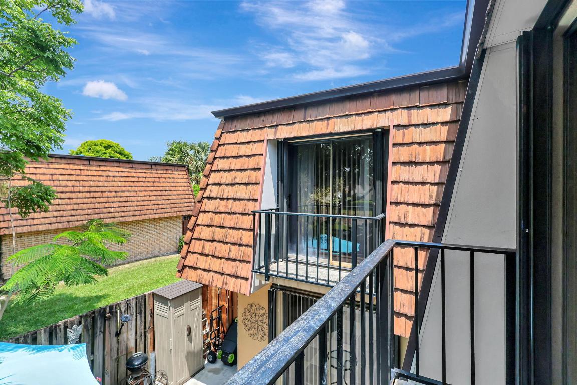 SHERWOOD LAKES - Residential