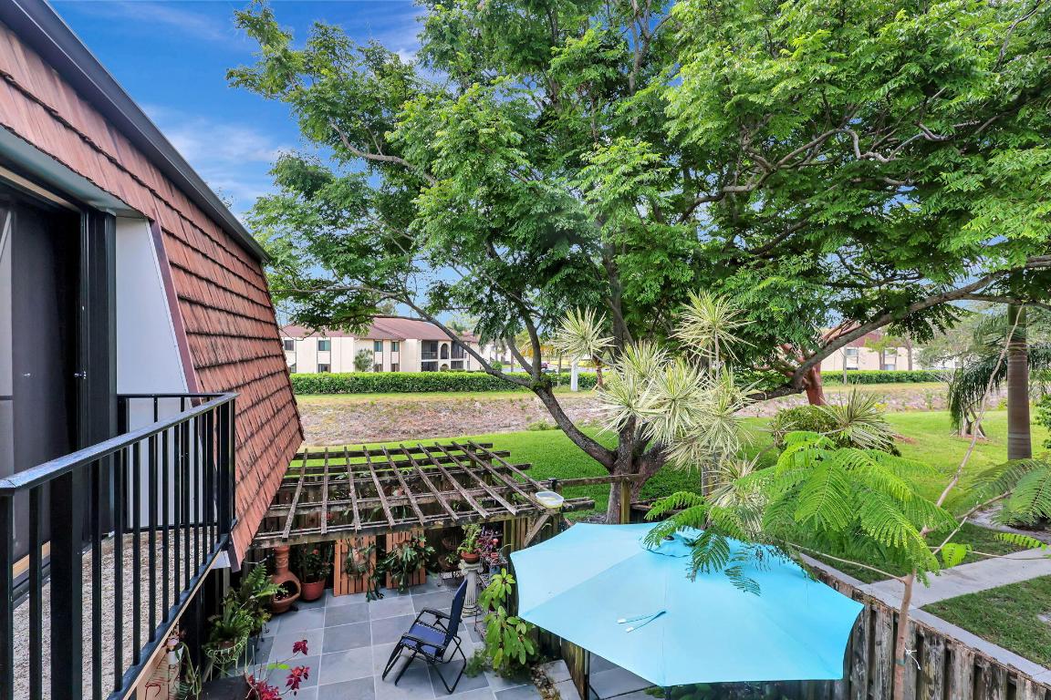 SHERWOOD LAKES - Residential