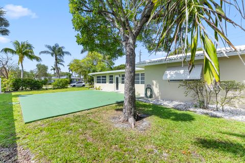 Tiny photo for 1424 SE 12th Avenue, Deerfield Beach, FL 33441 (MLS # B26026004)