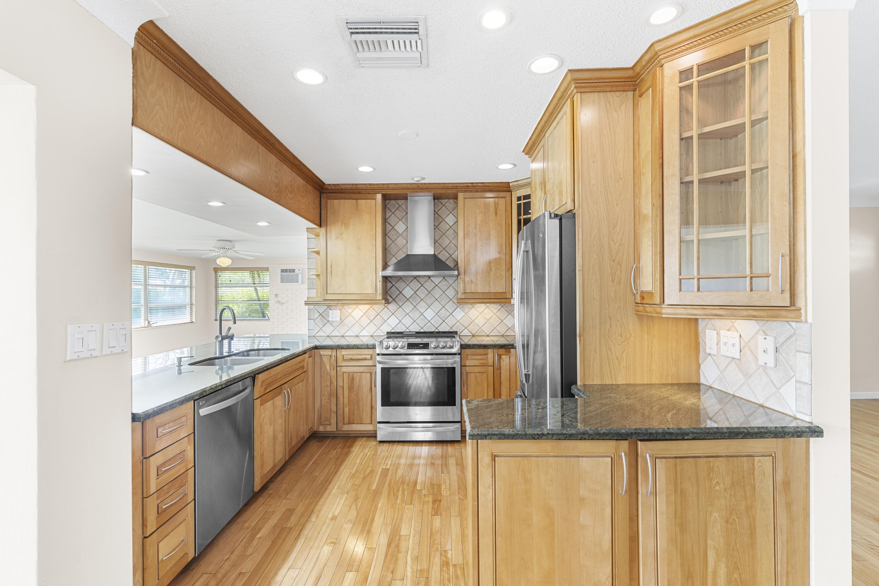 1424 SE 12th Avenue