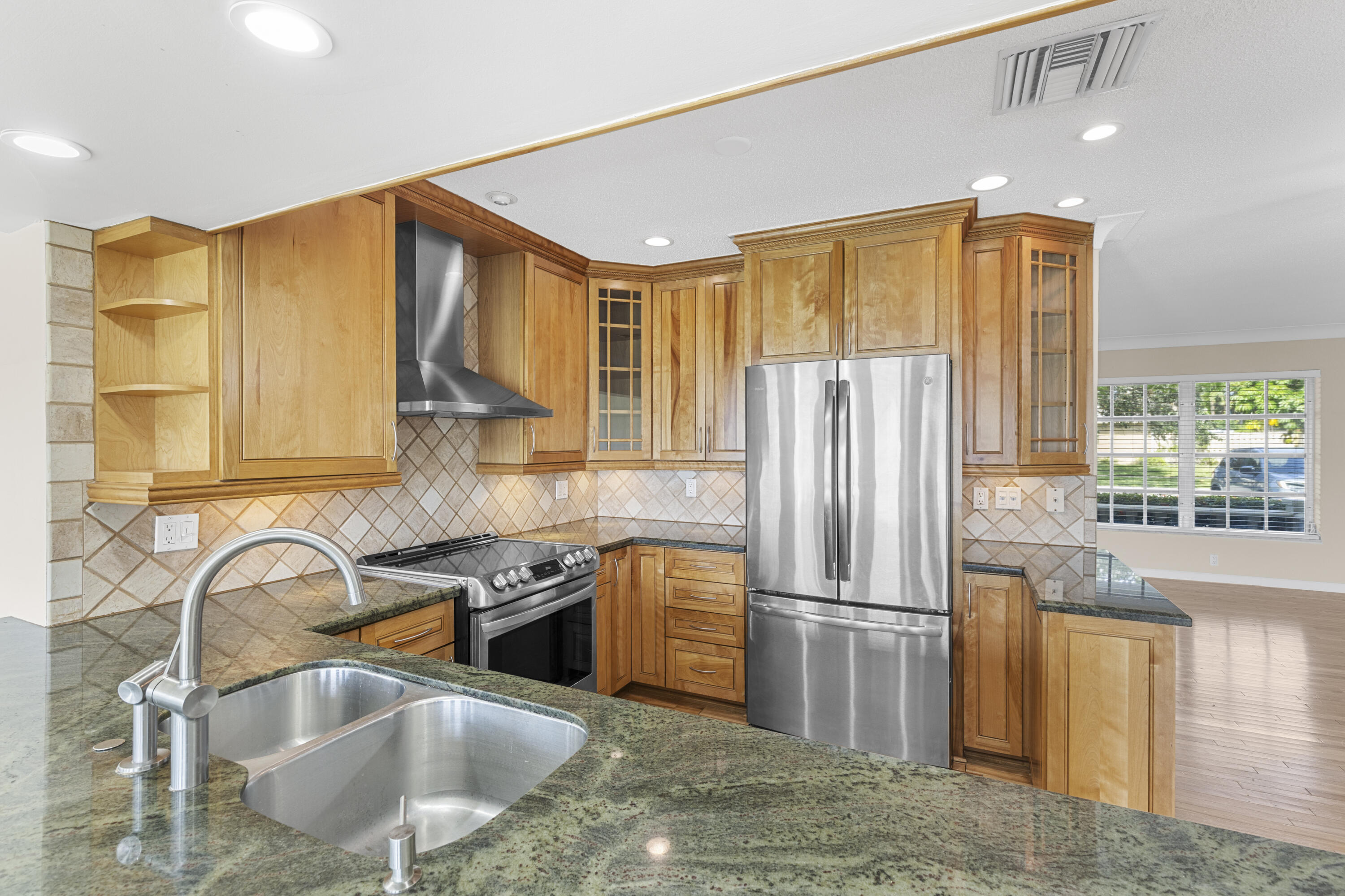 WOODMAR ESTATES - Residential
