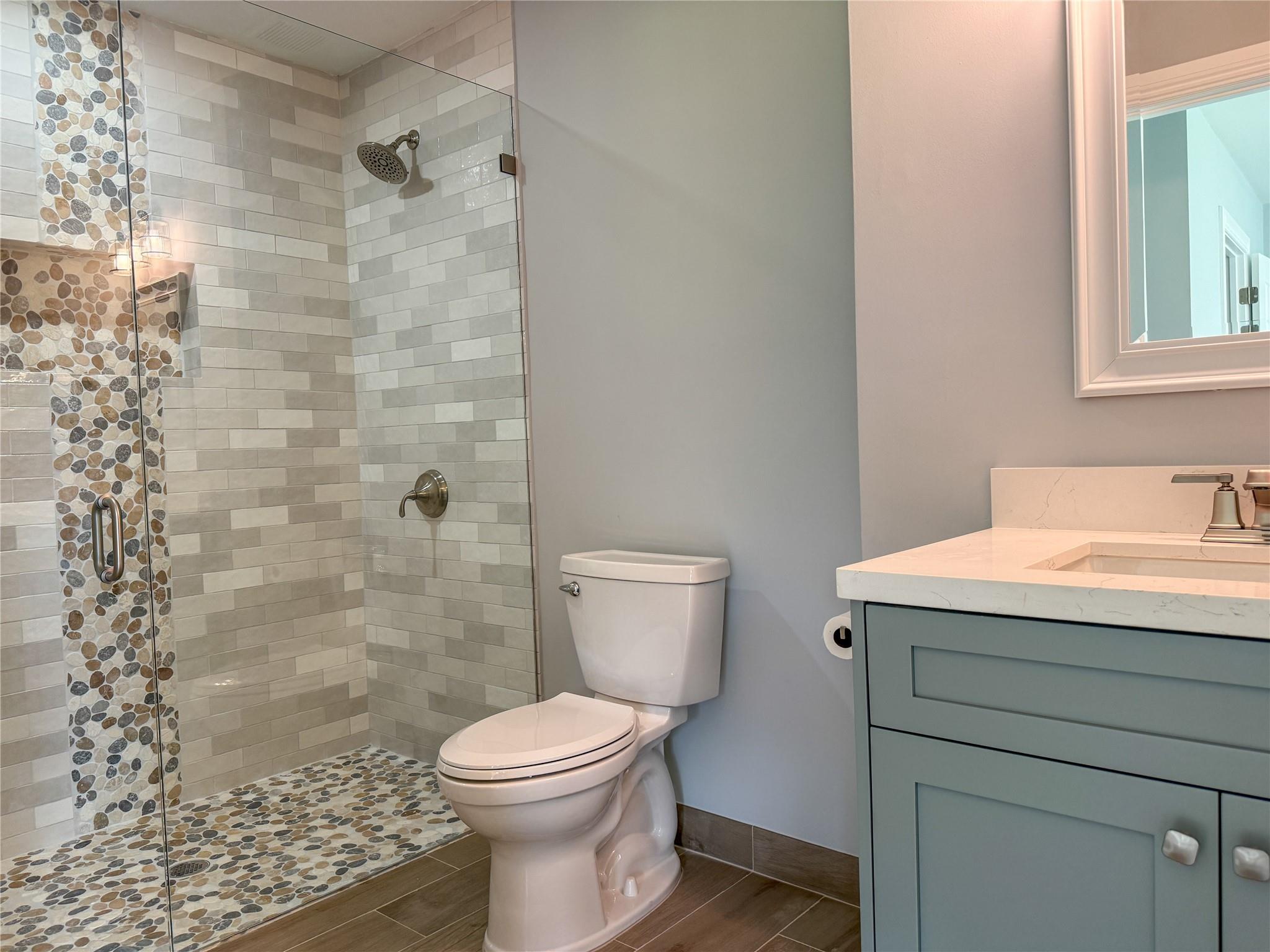 ROLLING OAKS ESTATES - Residential Lease