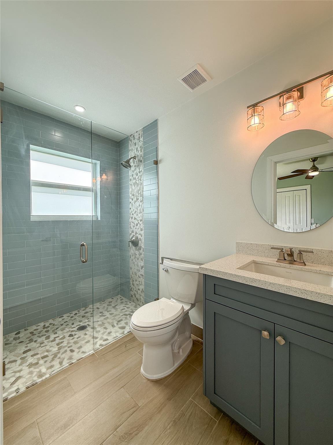 ROLLING OAKS ESTATES - Residential Lease