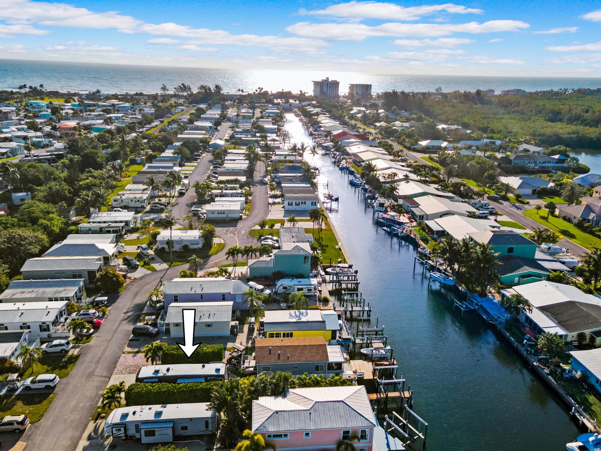 10851 S Ocean Drive 91, Jensen Beach, FL, 34957/$360,000 4 10851 S Ocean Drive 91