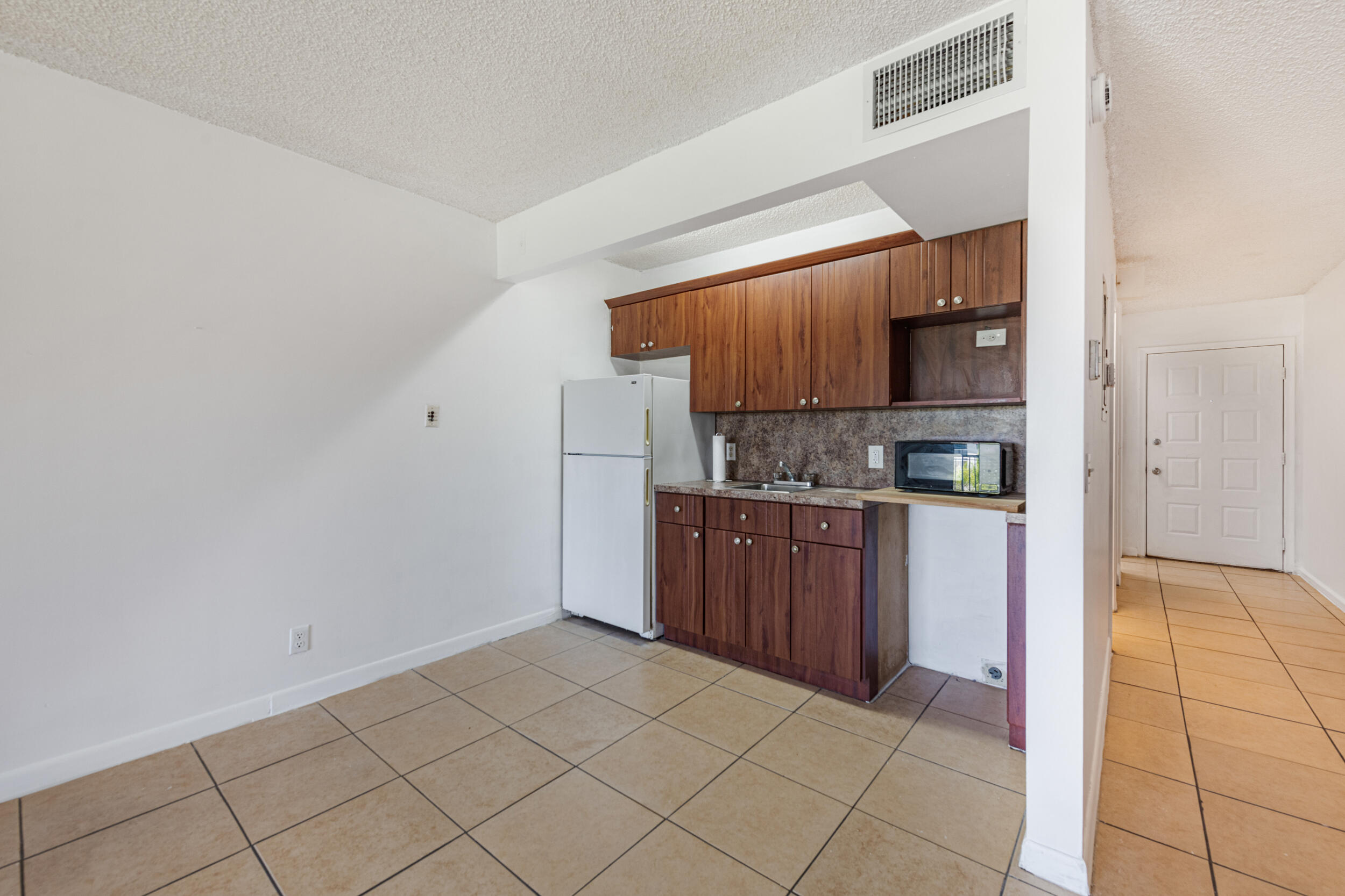 CAMBRIDGE AT CENTURY VILLAGE - Residential