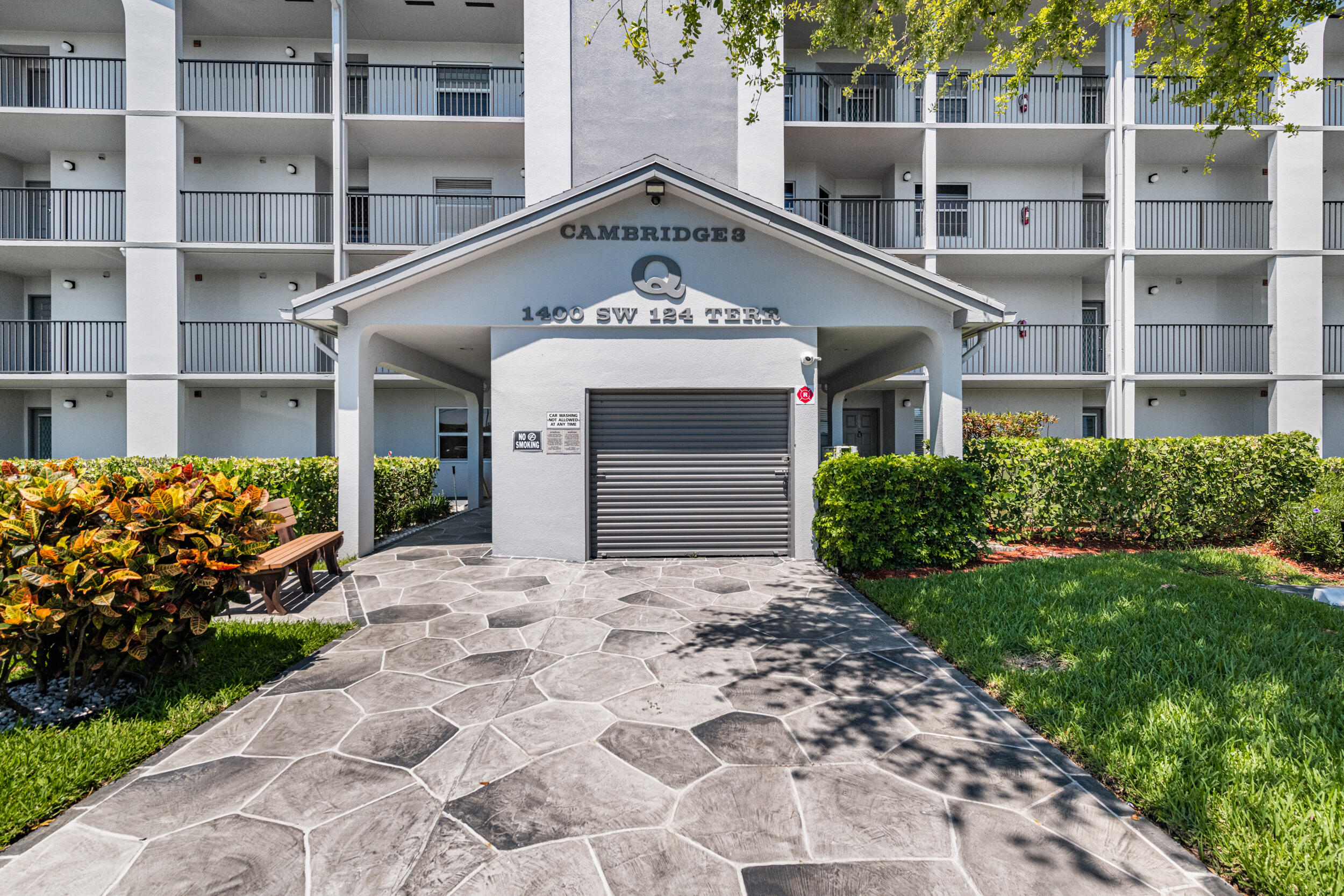 1400 SW 124th Terrace 406q