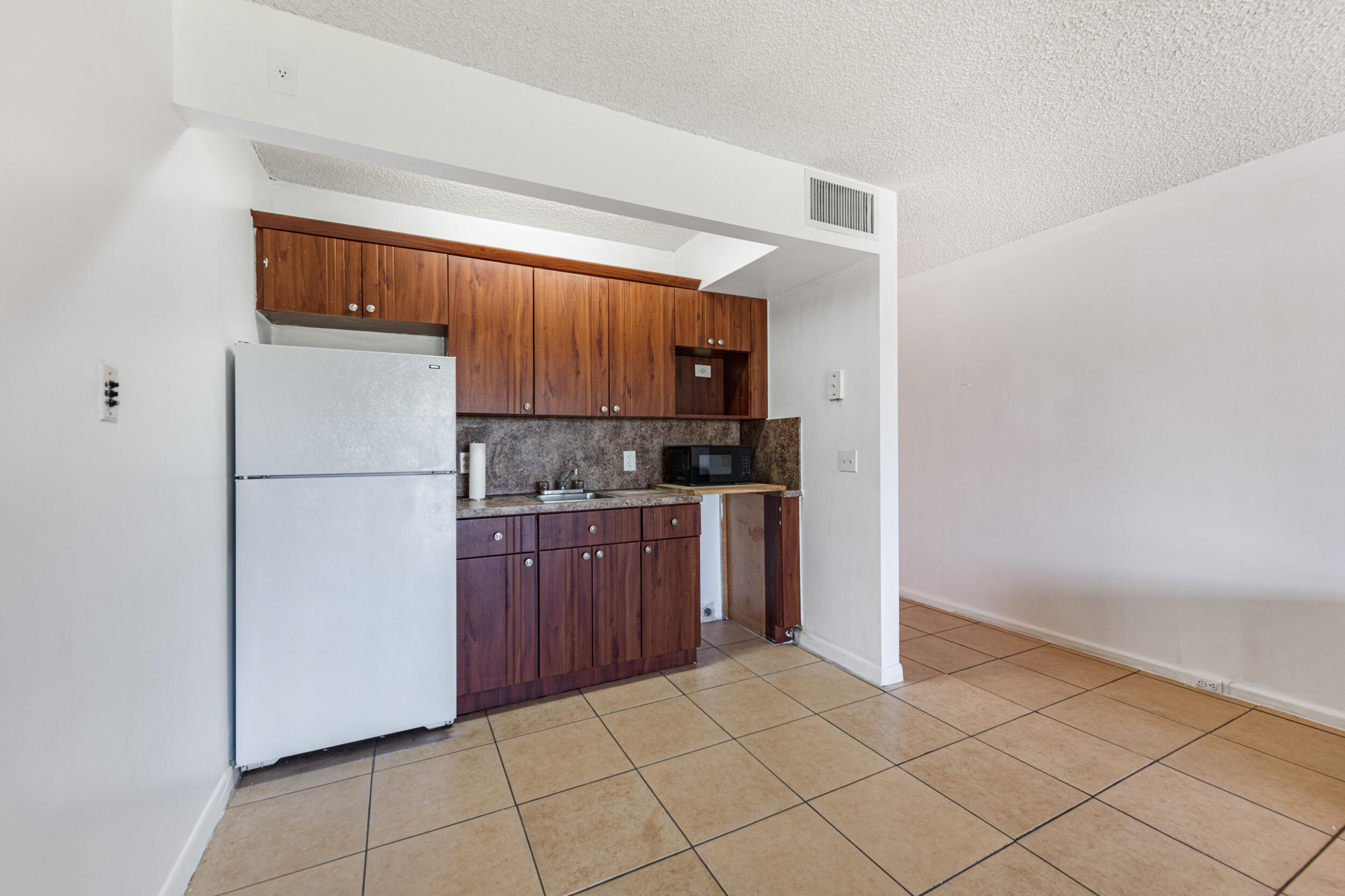 CAMBRIDGE AT CENTURY VILLAGE - Residential