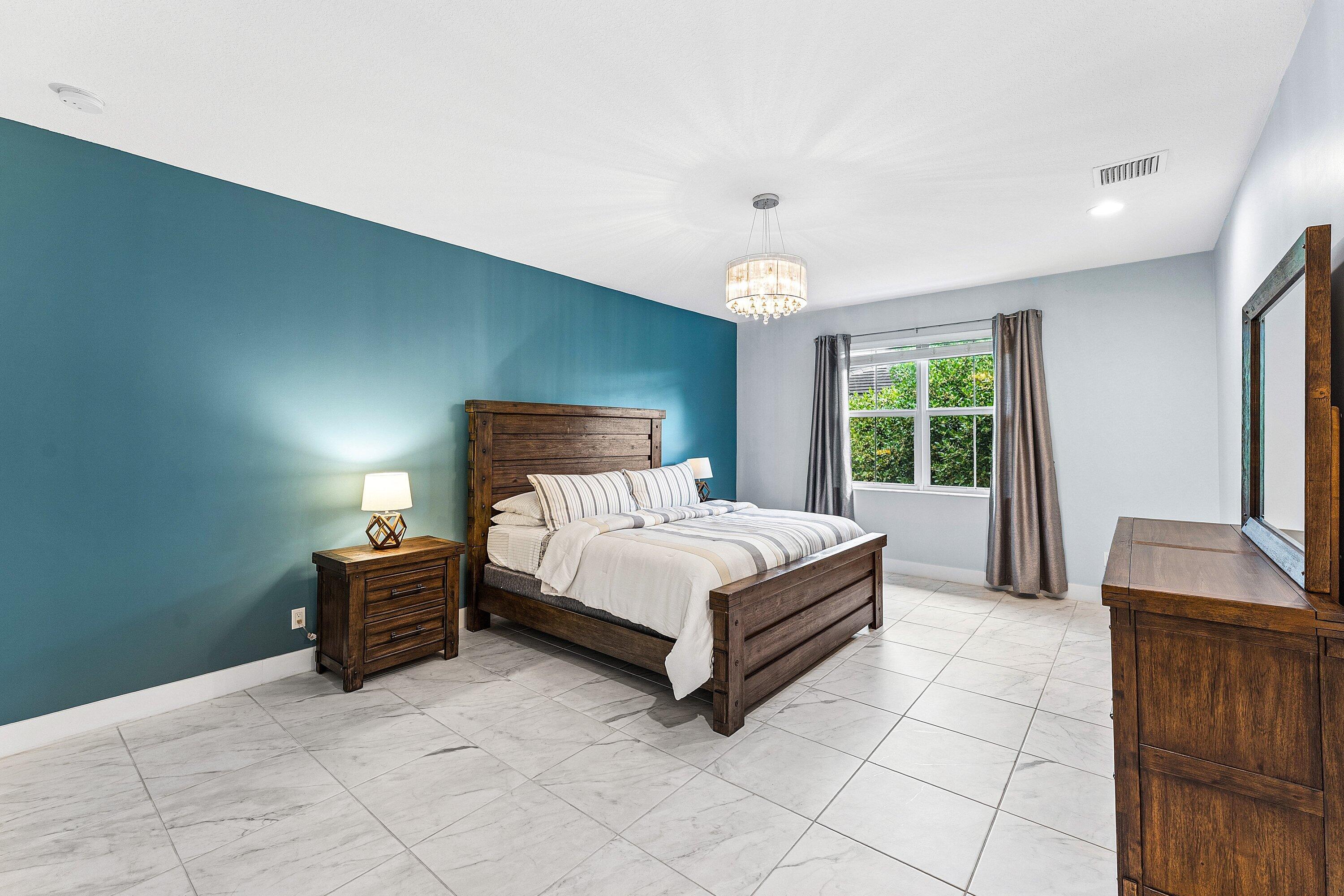 POINTE MIDTOWN - Residential