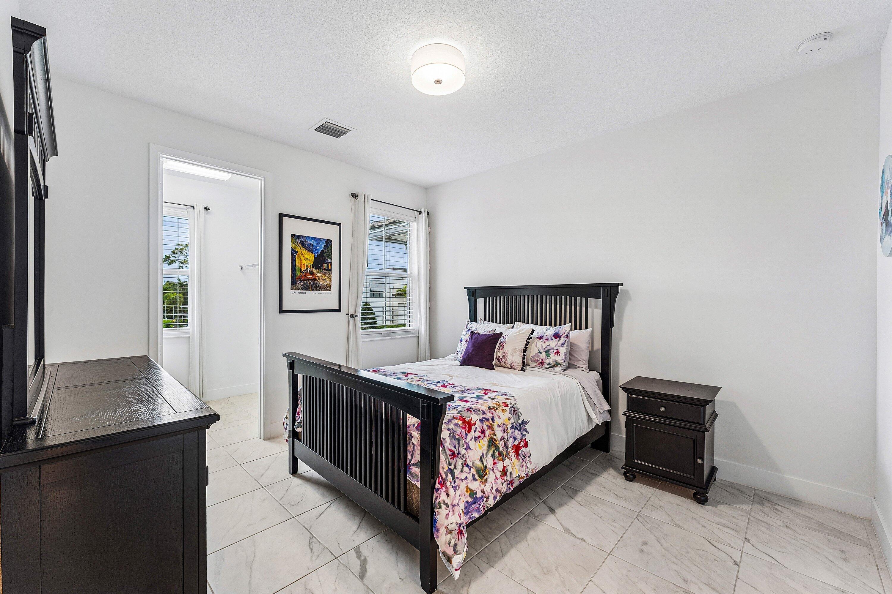 POINTE MIDTOWN - Residential