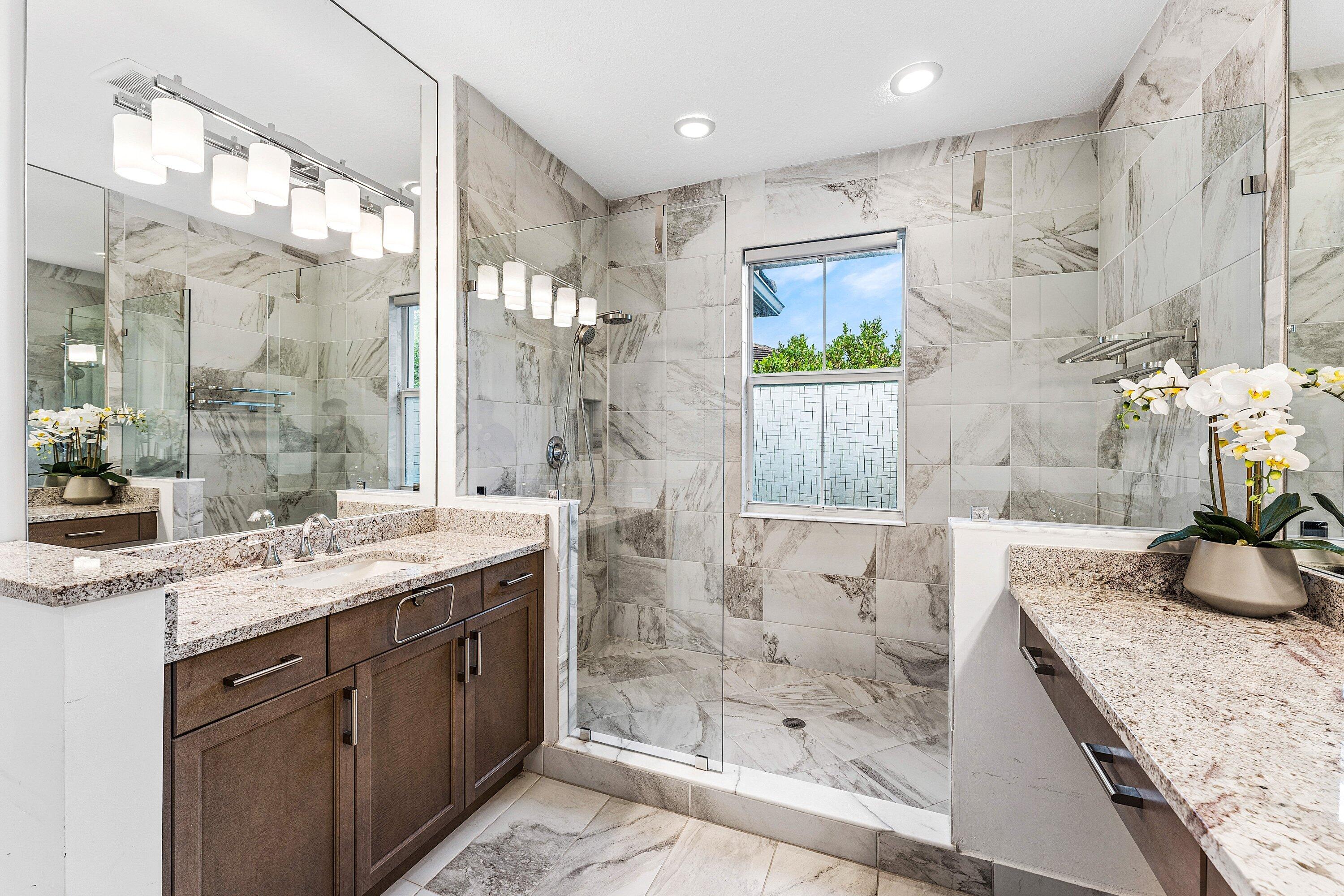 POINTE MIDTOWN - Residential
