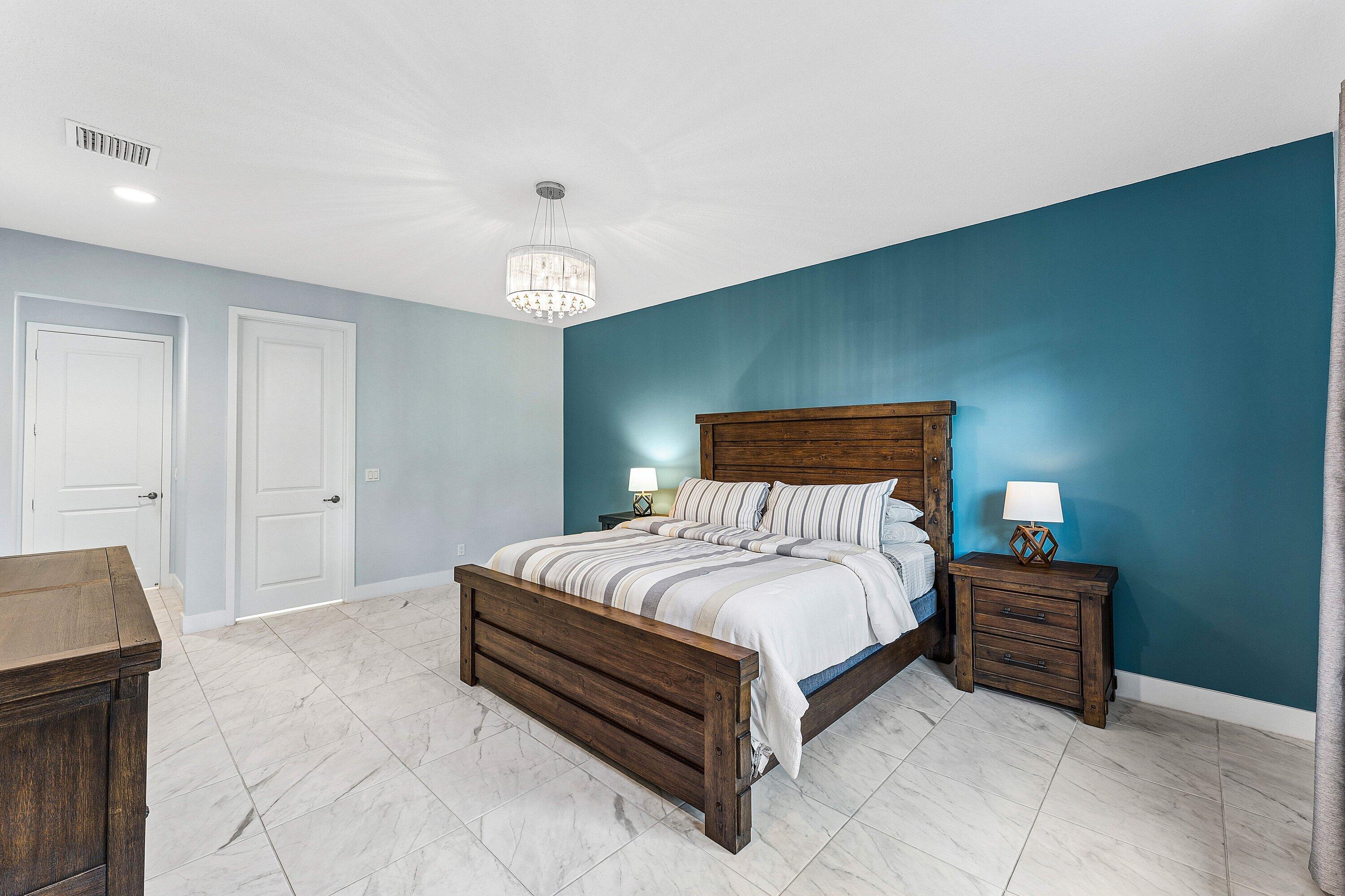 POINTE MIDTOWN - Residential