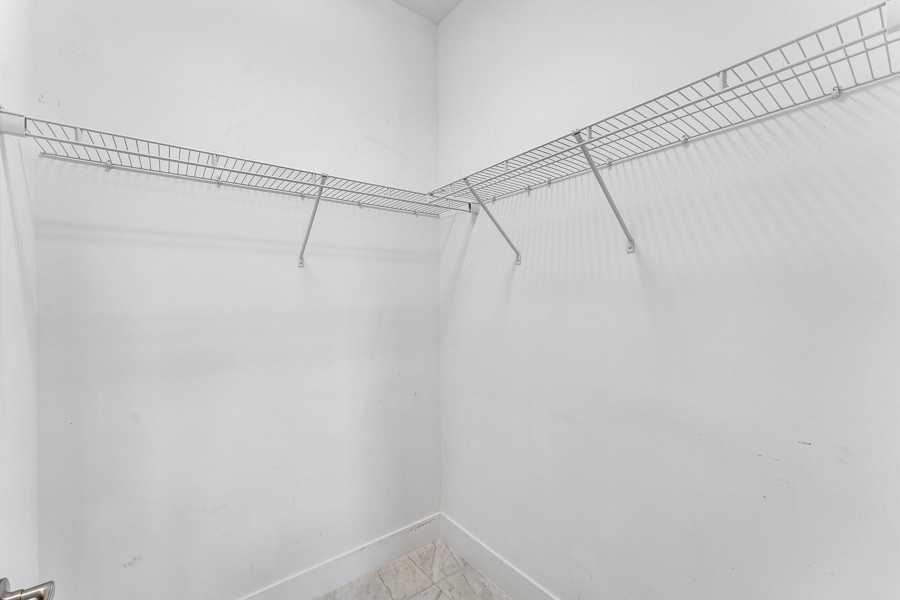 POINTE MIDTOWN - Residential