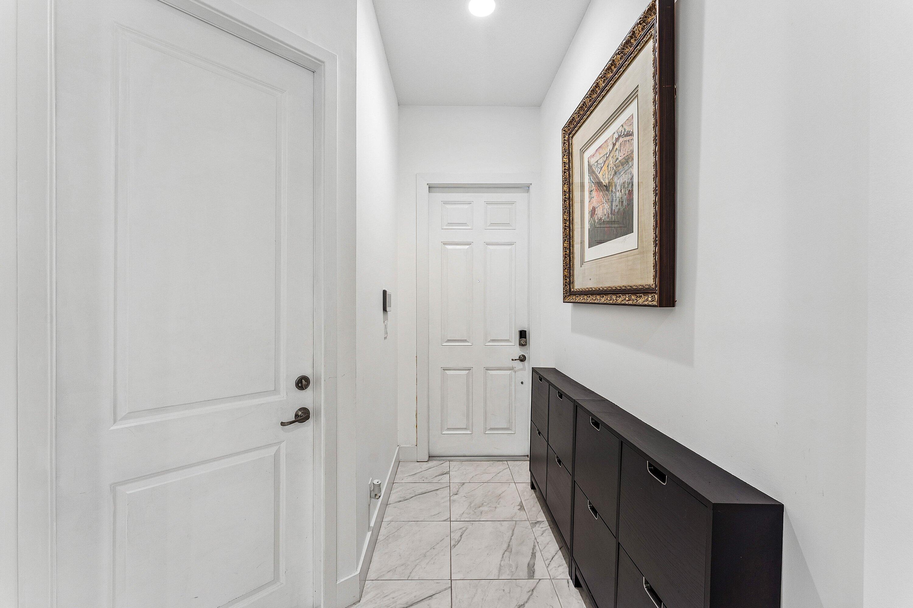 POINTE MIDTOWN - Residential
