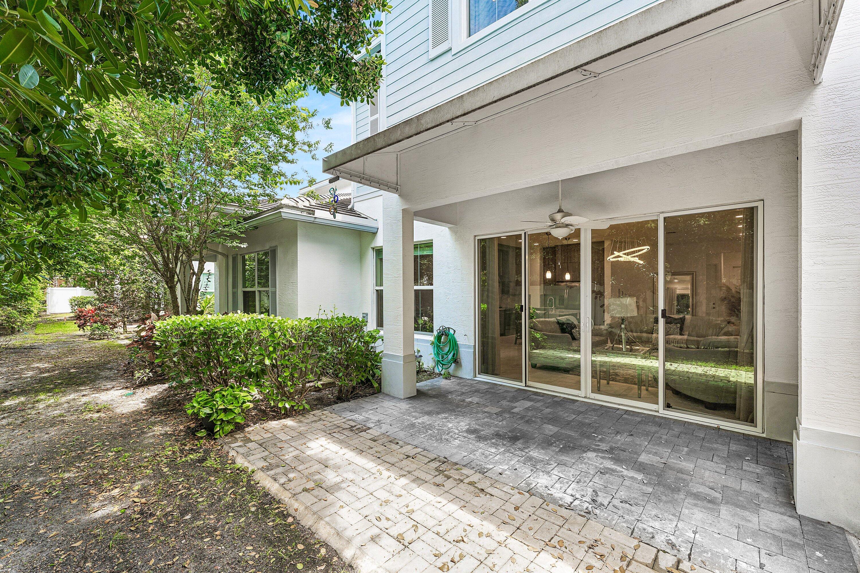 POINTE MIDTOWN - Residential