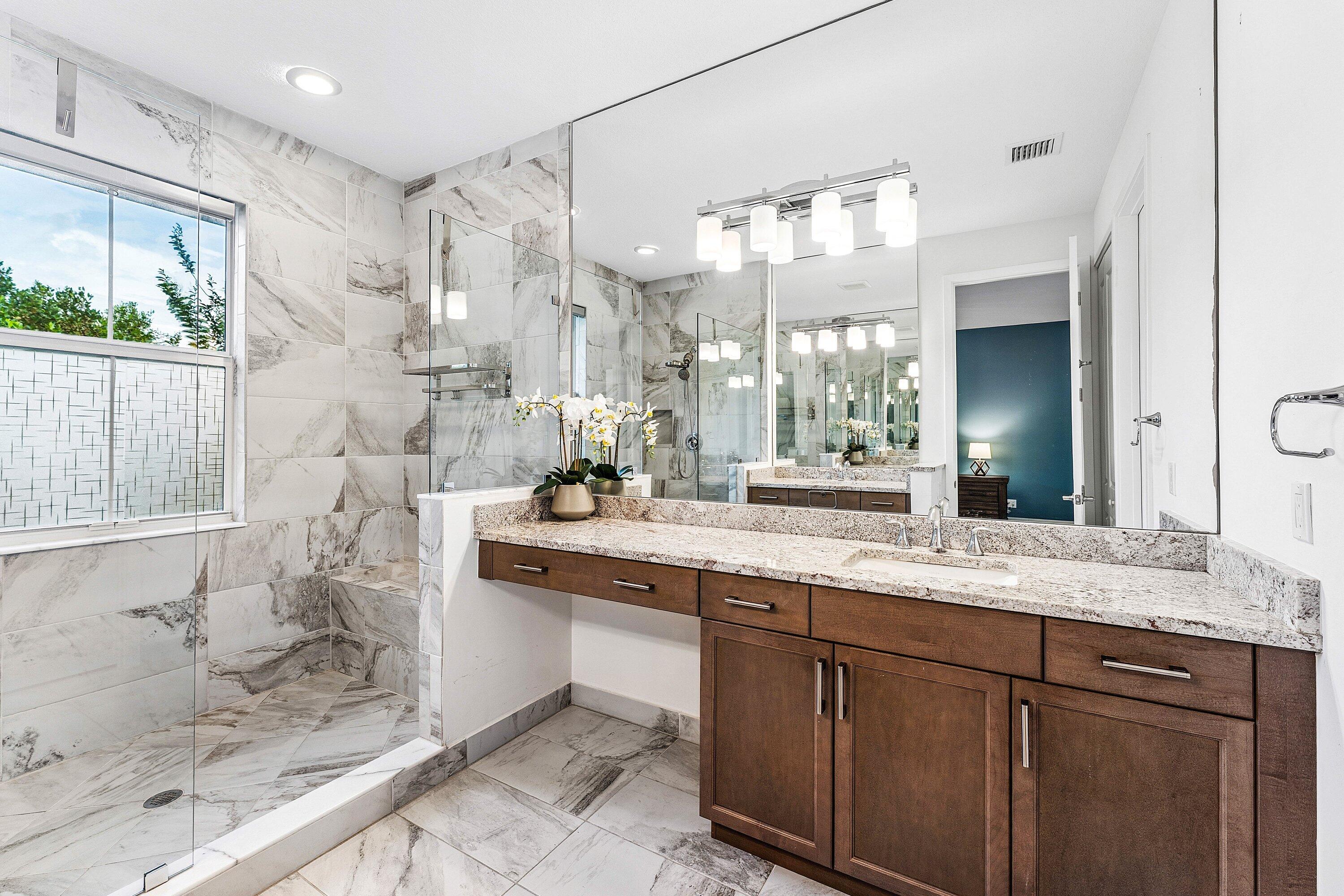 POINTE MIDTOWN - Residential