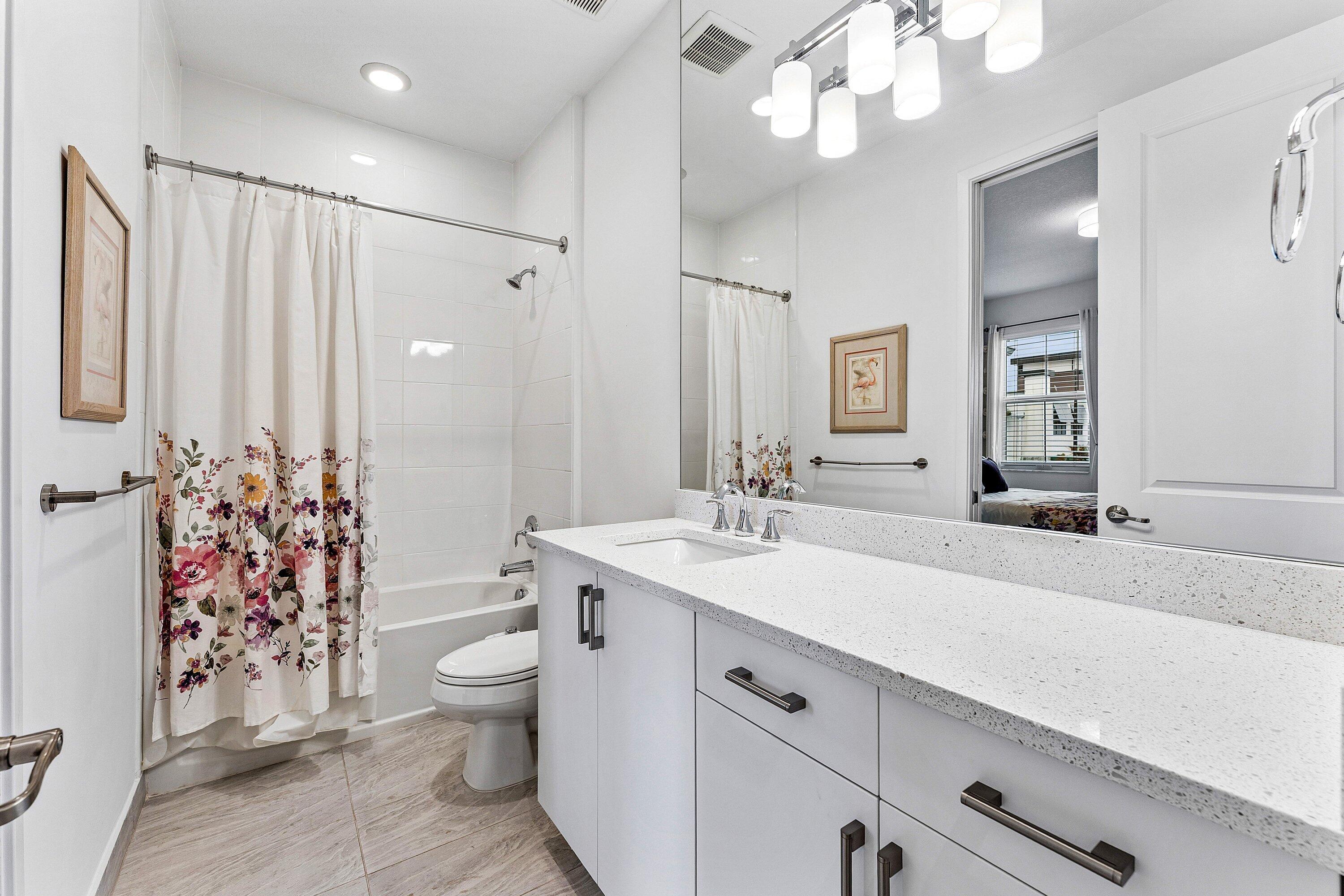 POINTE MIDTOWN - Residential