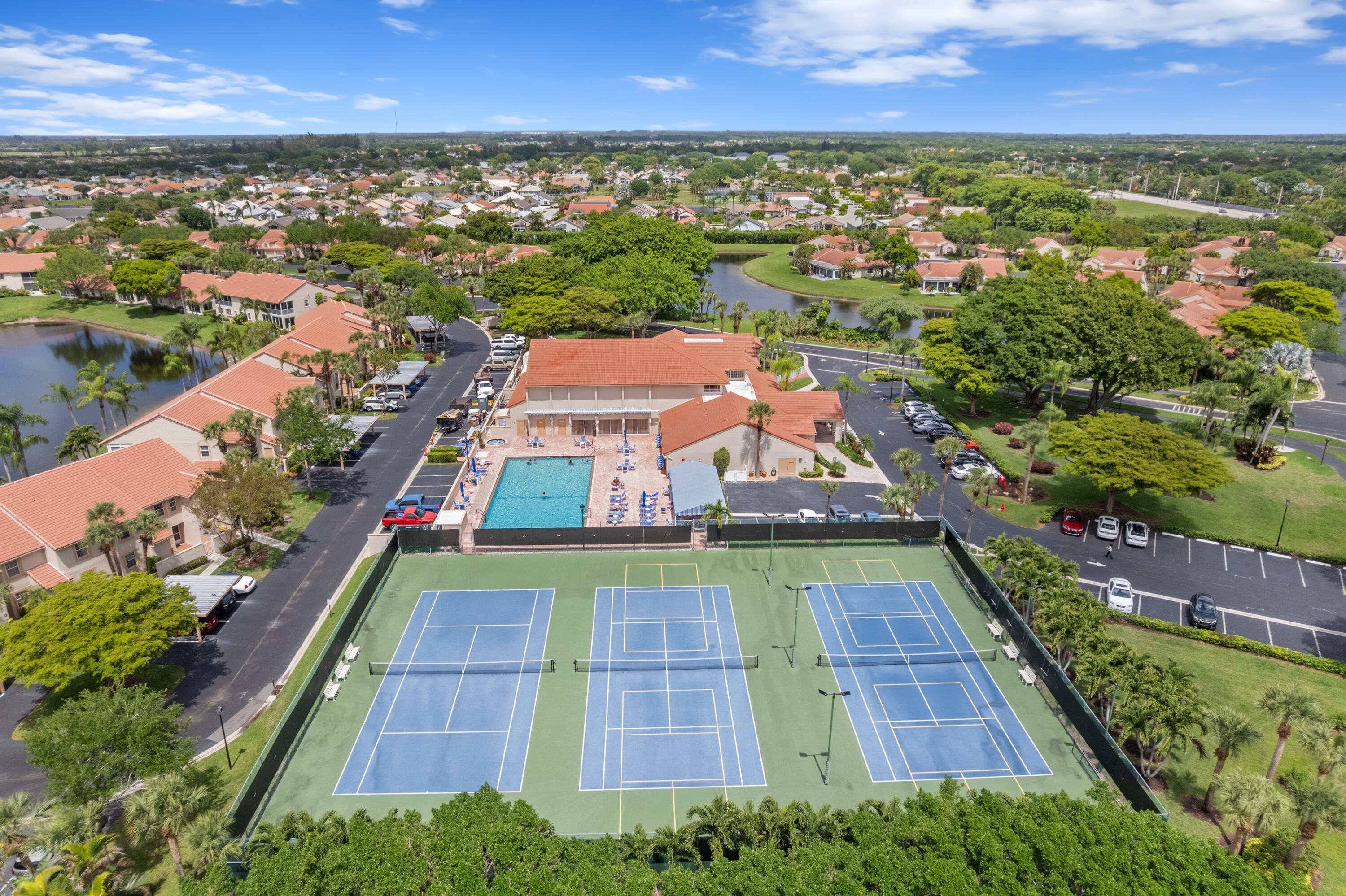 EMERALD POINTE CONDO - Residential