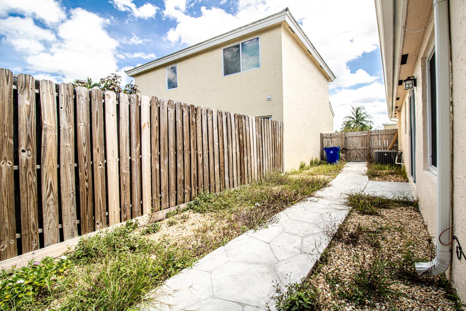 Coral Bay Prcl C 145-2 B - Residential Lease