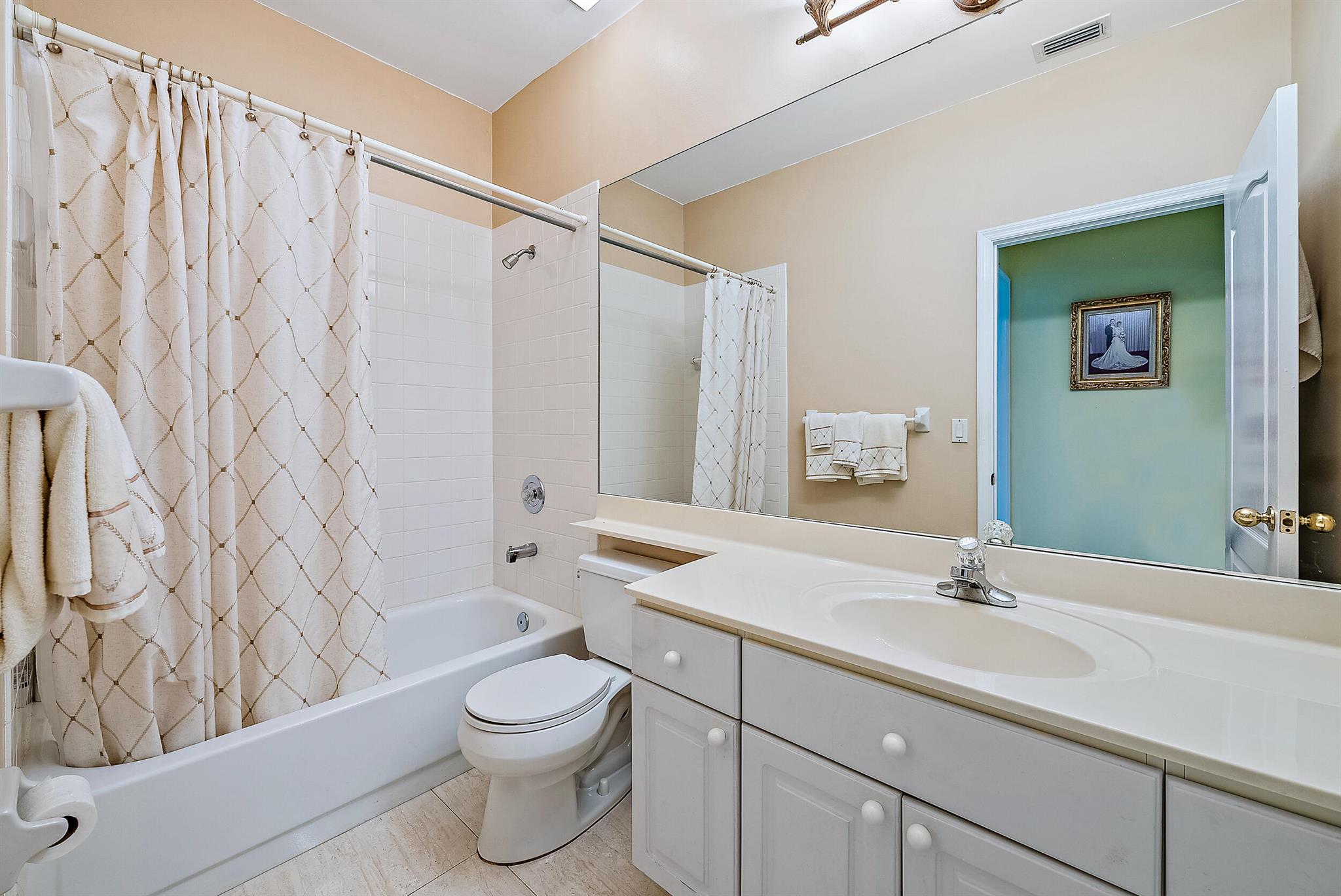 IBIS GOLF AND COUNTRY CLU - Residential