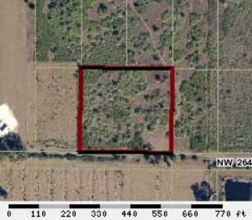 BEAUTIFUL COUNTRY SETTING ON 2.5ACRES WITH TREES, ADJACENT TO THE KISSIMEE PRARIE PRESERVE STATE PARK, AND NEAR TO PAVED ROADS.