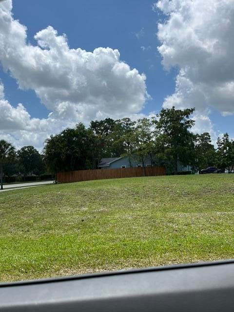 Properties 1094 Primrose Lane